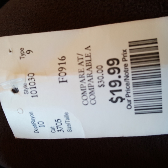 New light material black straight skirt from Studio - Picture 4 of 4